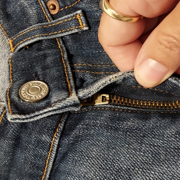 Women's Size 6 7 For All Mankind Washed Distressed Flare Jeans - Picture 7 of 15